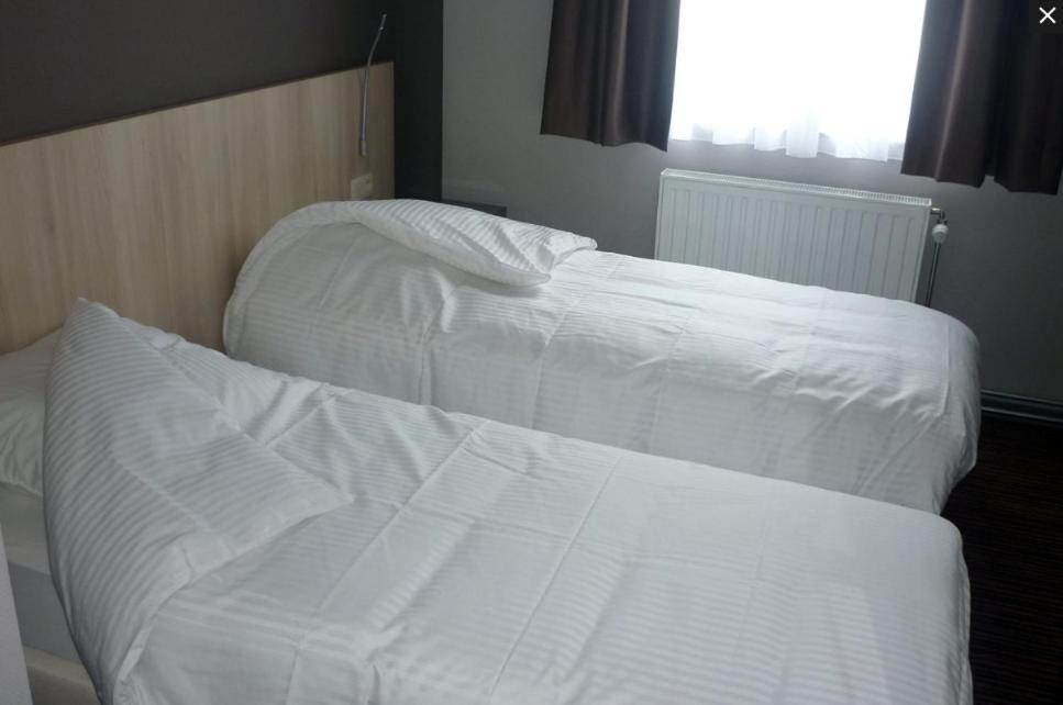 Hotel Les 100 Ciels เซนท์-ฮิวเบิร์ต ห้อง รูปภาพ